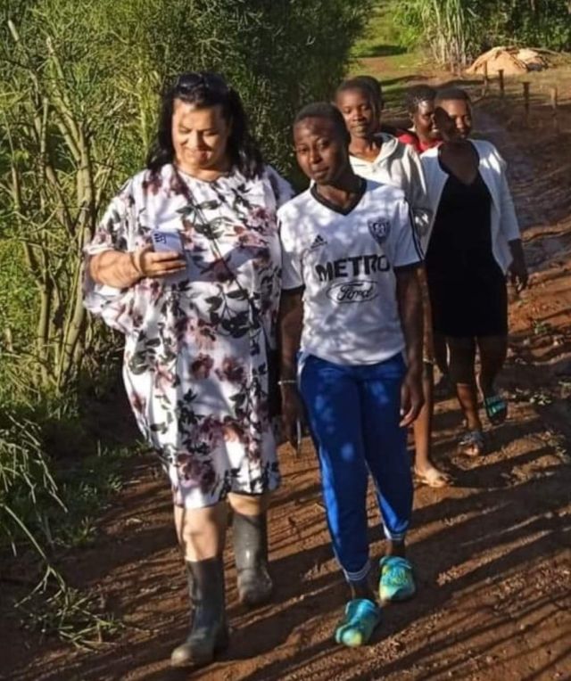 14 Povestea unei femei din Alba care schimbă vieți în Uganda